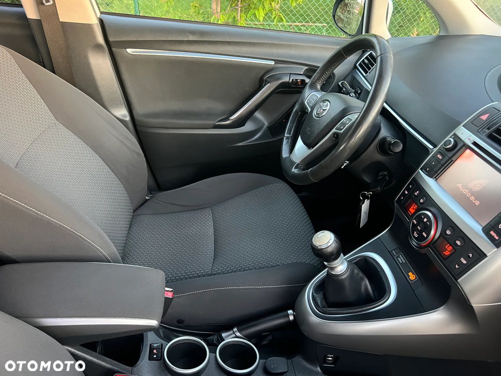 Toyota Verso 2.0 D-4D Premium - 15