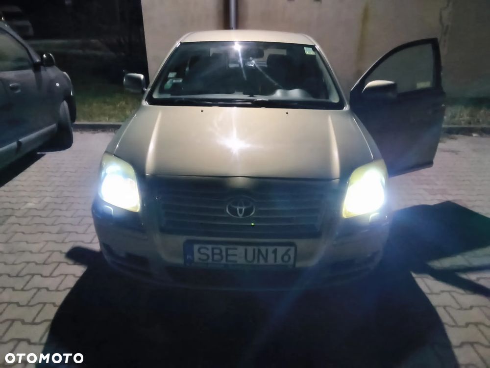 Toyota Avensis 2.0 VVT-i Prestige - 30