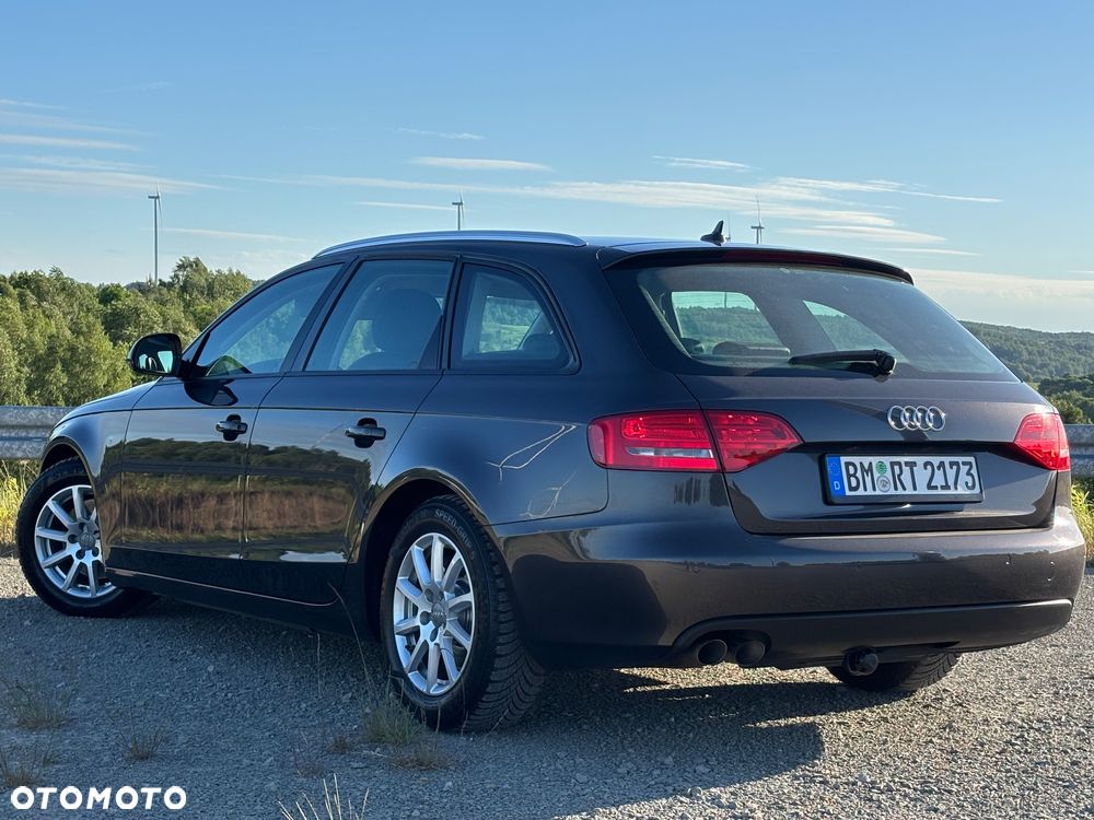 Audi A4 Avant 2.0 TDI DPF Attraction - 11