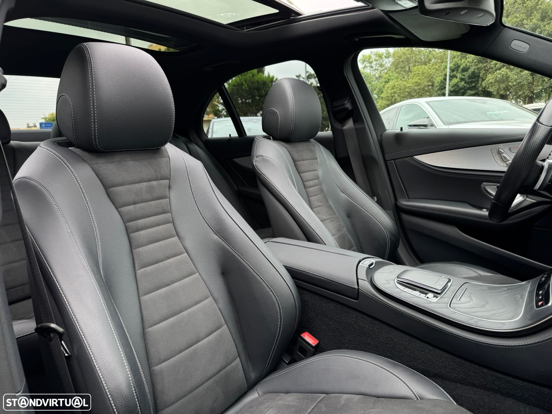 Mercedes-Benz E 300 e AMG Line - 23