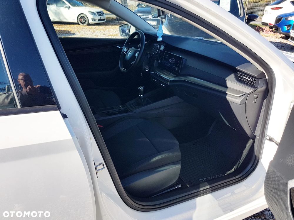Skoda Octavia 2.0 TDI Active - 16