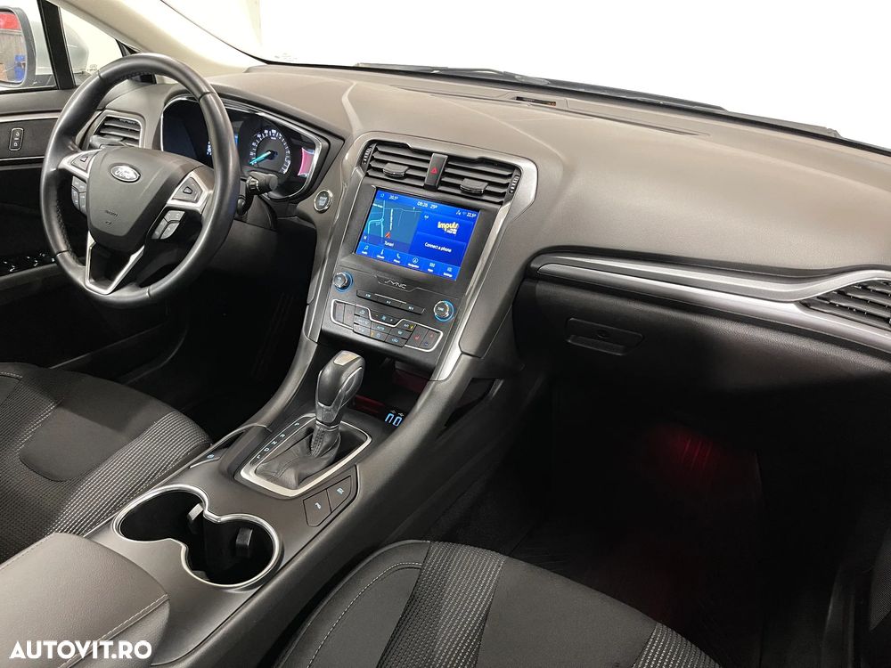 Ford Mondeo 2.0 HEV Titanium - 9