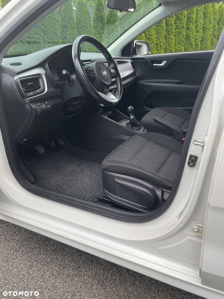 Kia Rio 1.2 Attract - 27