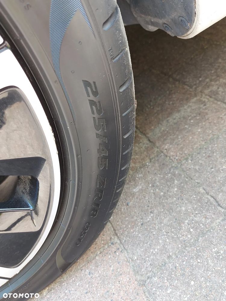 Mercedes-Benz Klasa C 220 d 4Matic 9G-TRONIC - 36