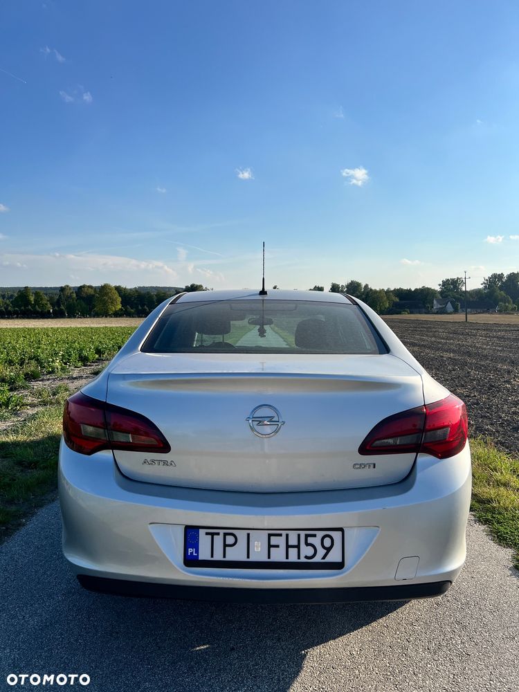 Opel Astra IV 1.6 CDTI Cosmo - 5