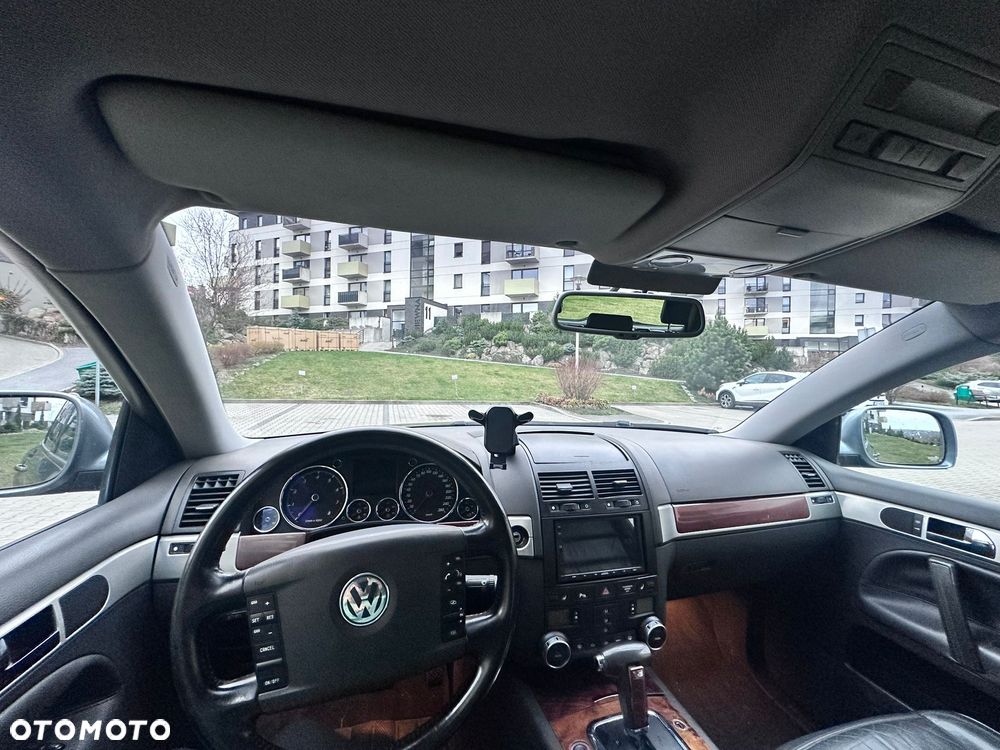 Volkswagen Touareg 3.2 V6 Automatik - 6