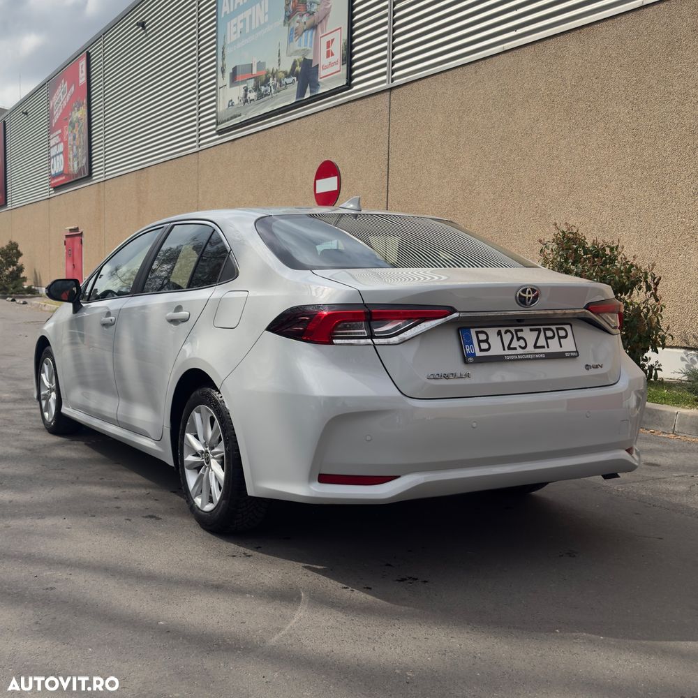 Toyota Corolla 1.8 HSD Business - 3