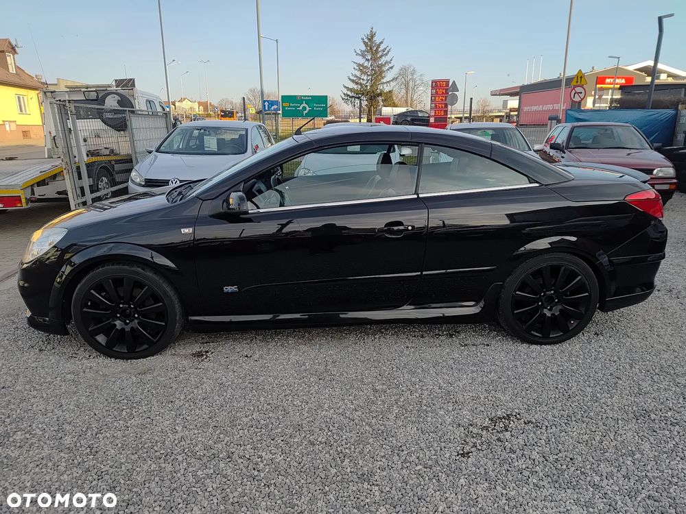 Opel Astra 1.6 Turbo Cosmo - 3