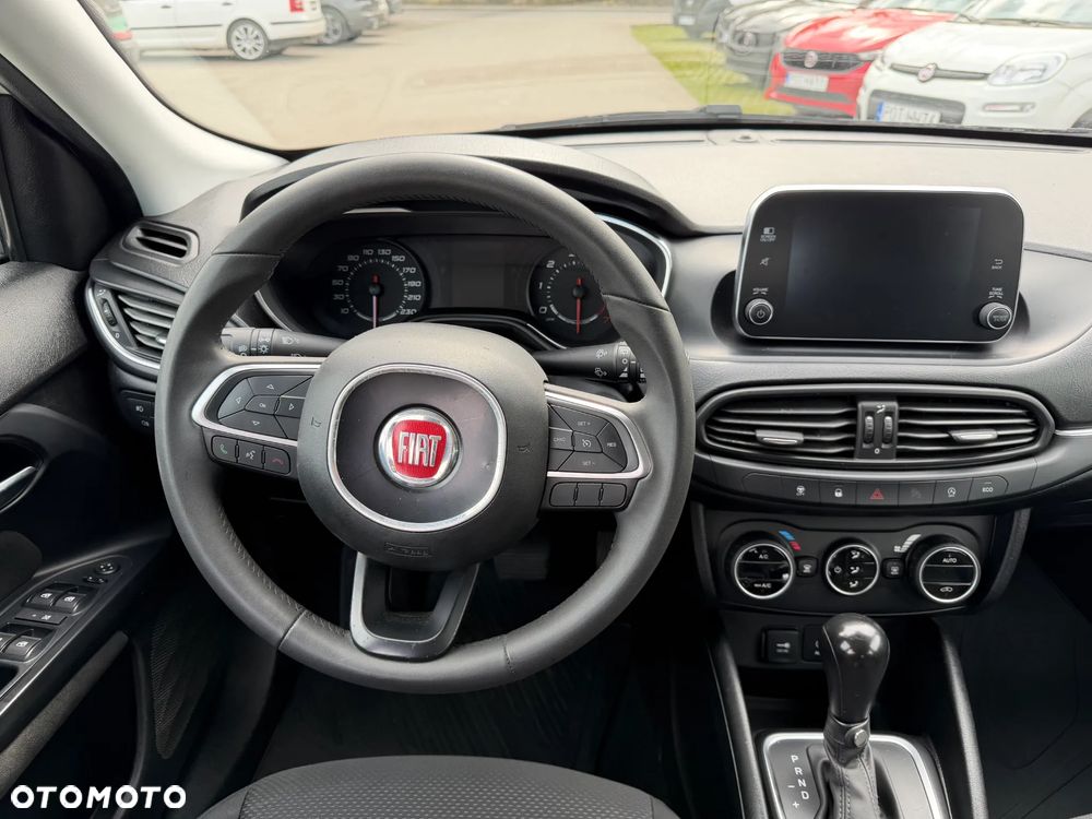 Fiat Tipo 1.6 MultiJet DCT Lounge - 12