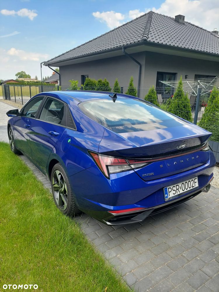 Hyundai Elantra 1.6 Modern CVT - 6