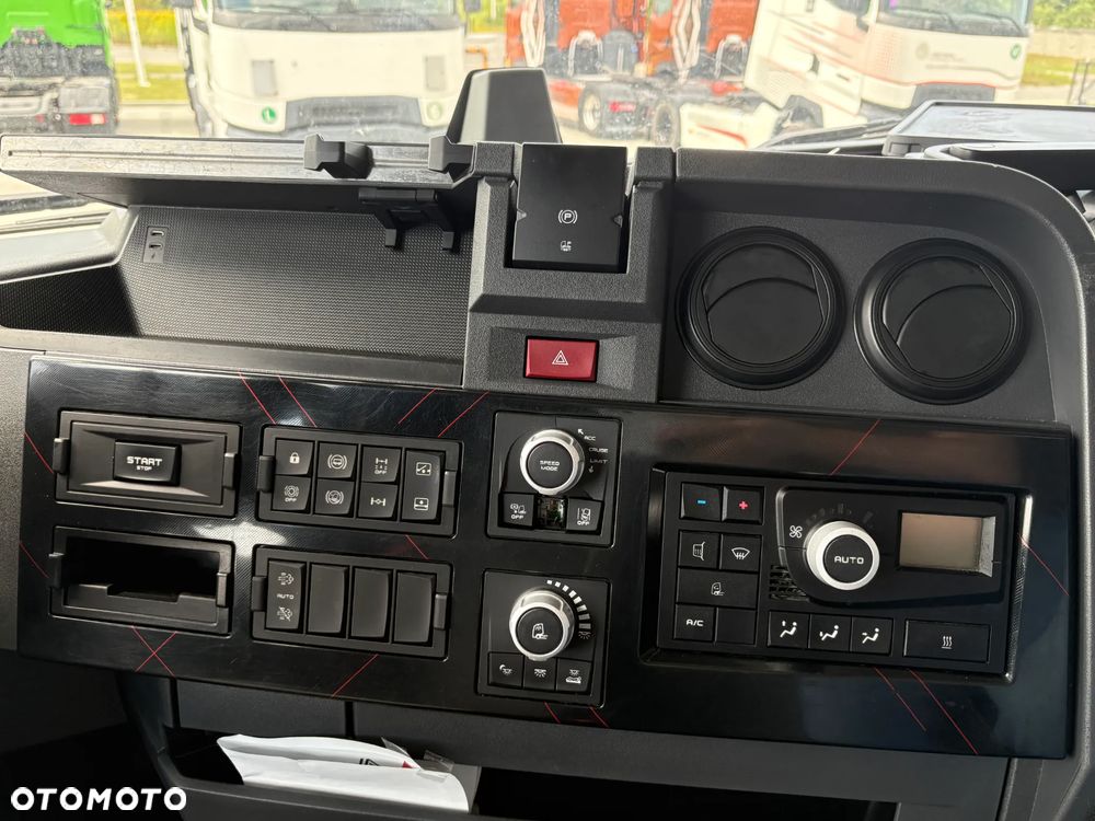 Renault *Gwarancja* T480 TC X-LOW - 21