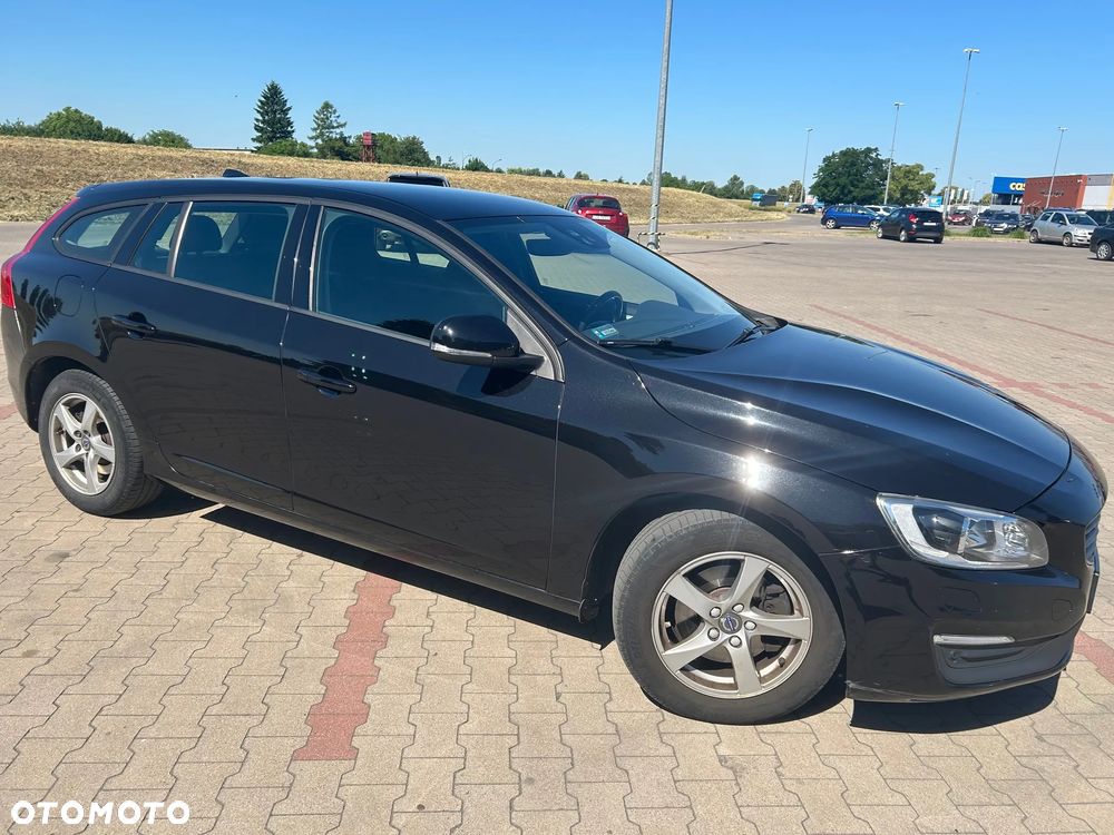 Volvo V60 D4 Drive-E R-Design Momentum - 2