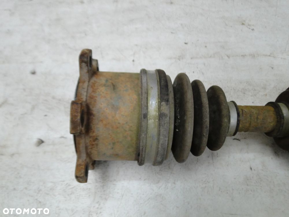 SSANGYONG KORANDO II 2 PÓŁOŚ PÓŁOŚKA PRAWA PRZÓD PRZEDNIA  2.9TD - 4