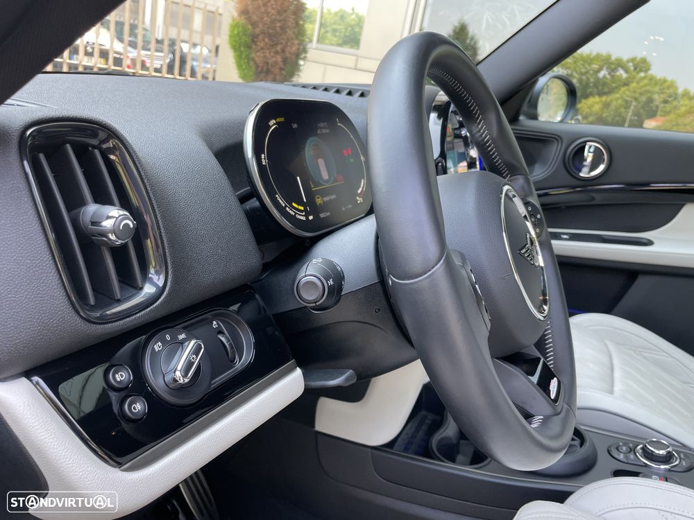 MINI Countryman Cooper SE ALL4 Auto - 22