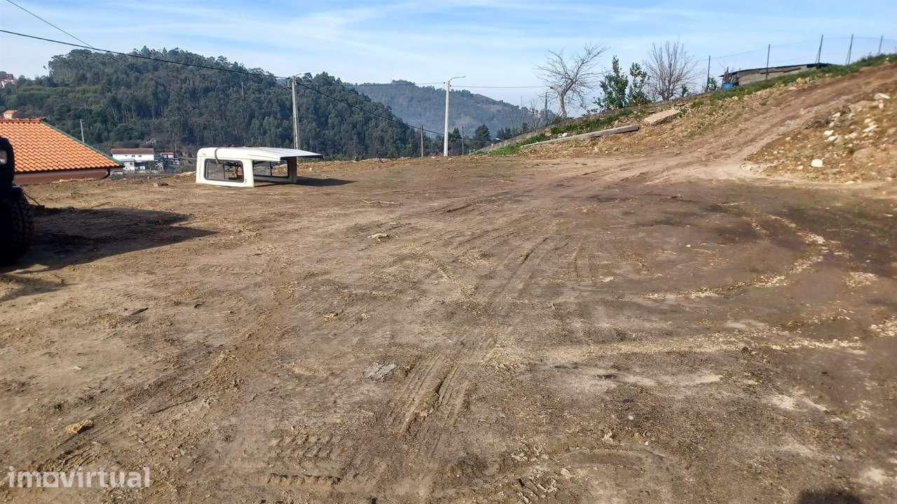 Lote de Terreno  Venda em Lustosa e Barrosas (Santo Estêvão),Lousada - Grande imagem: 3/7