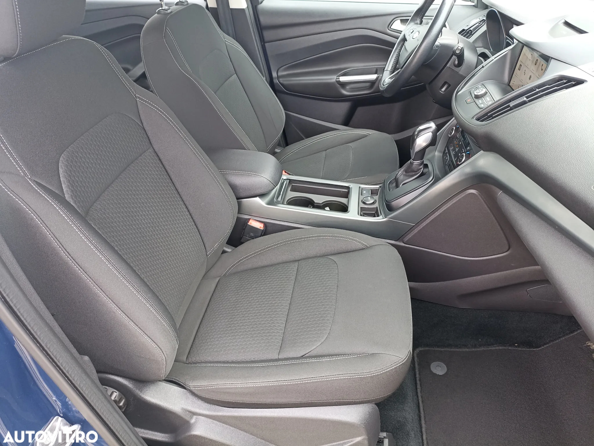 Ford Kuga 1.5 EcoBoost 4WD Aut. Trend - 14