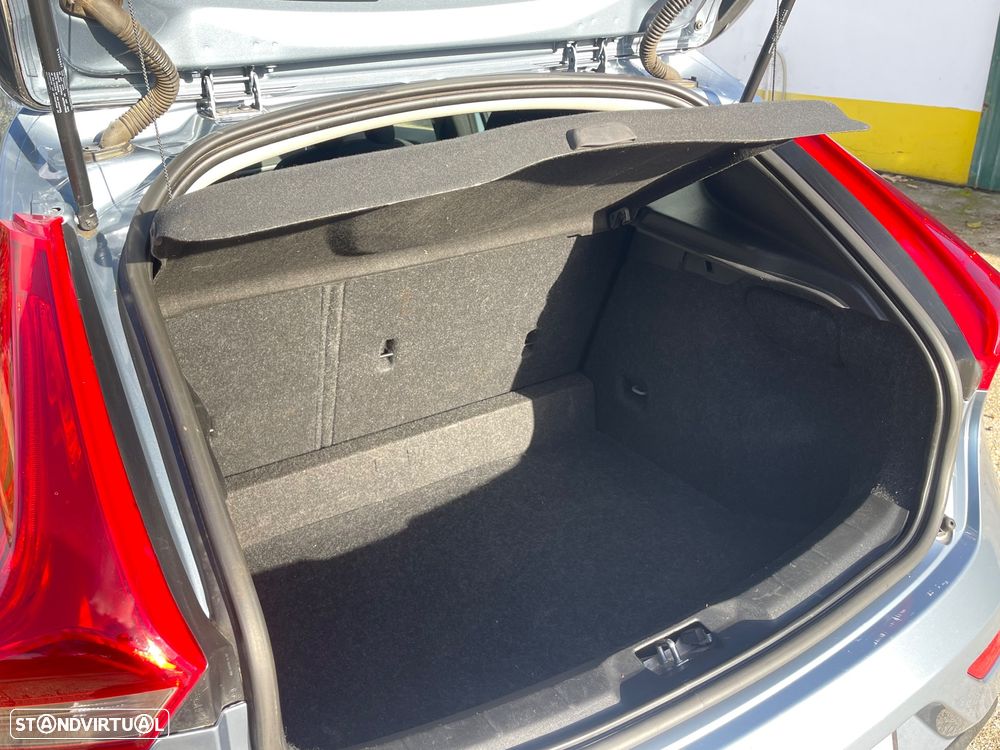 Volvo V40 2.0 D2 Kinetic - 7