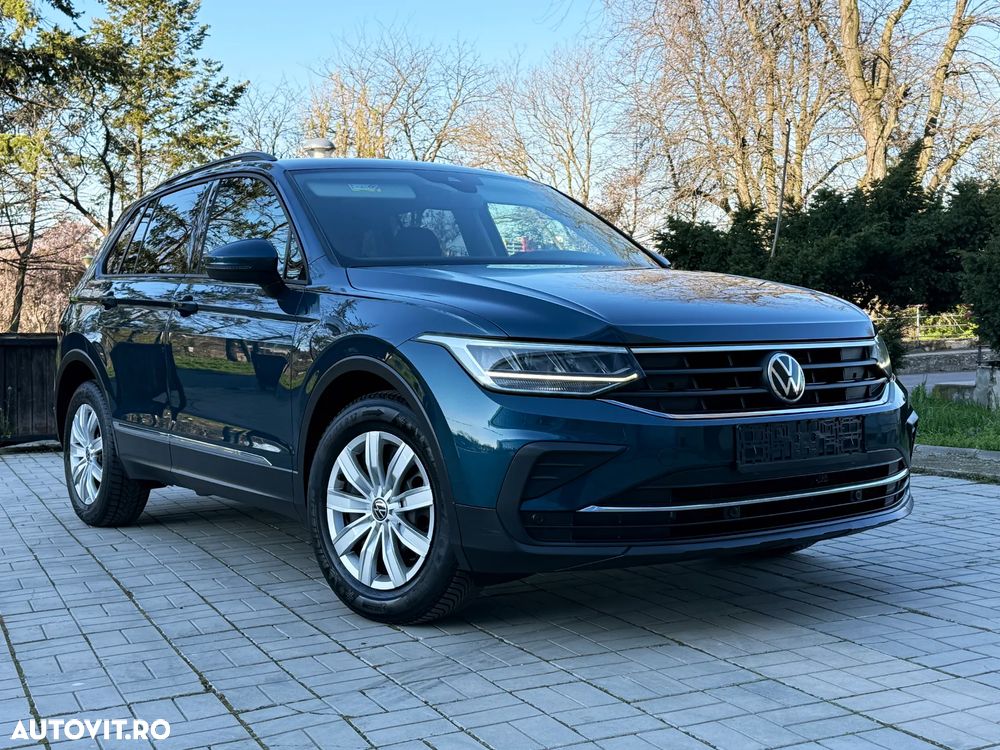 Volkswagen Tiguan - 11