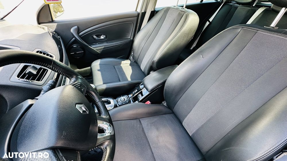 Renault Megane dCi 110 FAP EDC Bose Edition - 9
