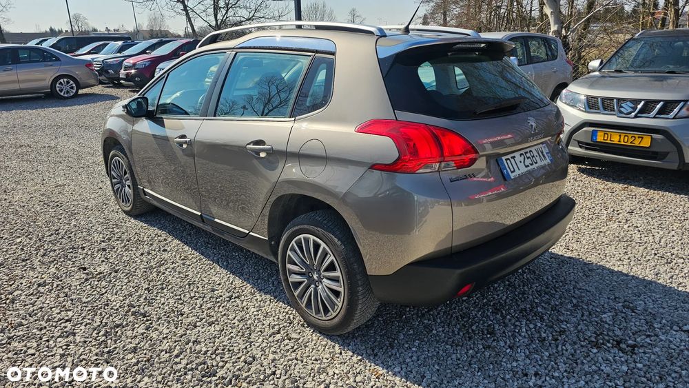 Peugeot 2008 1.6 e-HDi Style S&S - 3