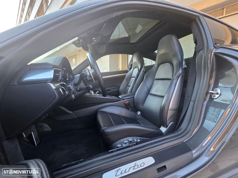 Porsche 911 (991) Turbo PDK - 24