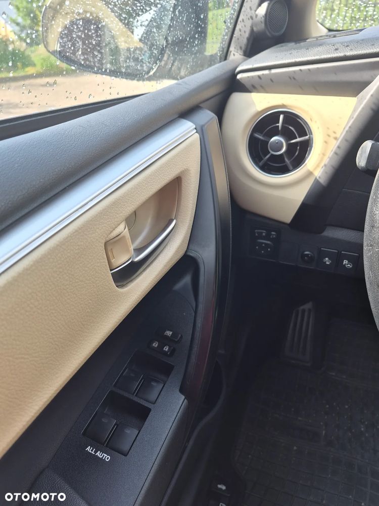 Toyota Corolla 1.6 Prestige MS EU6 - 4