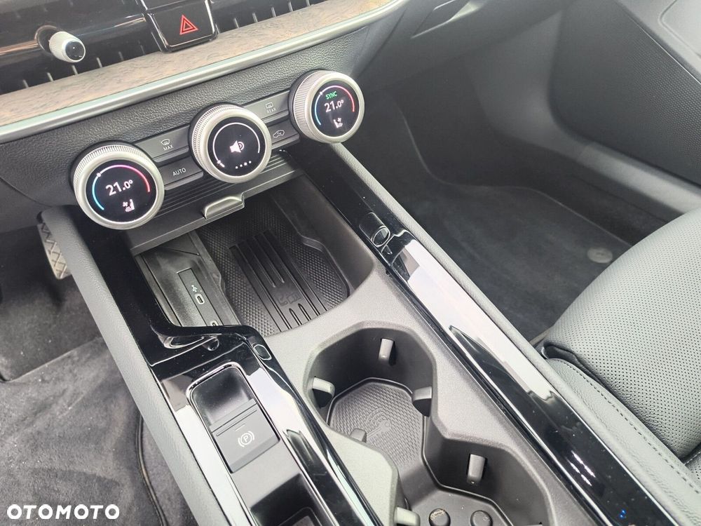 Skoda Superb 2.0 TSI L&K DSG - 15
