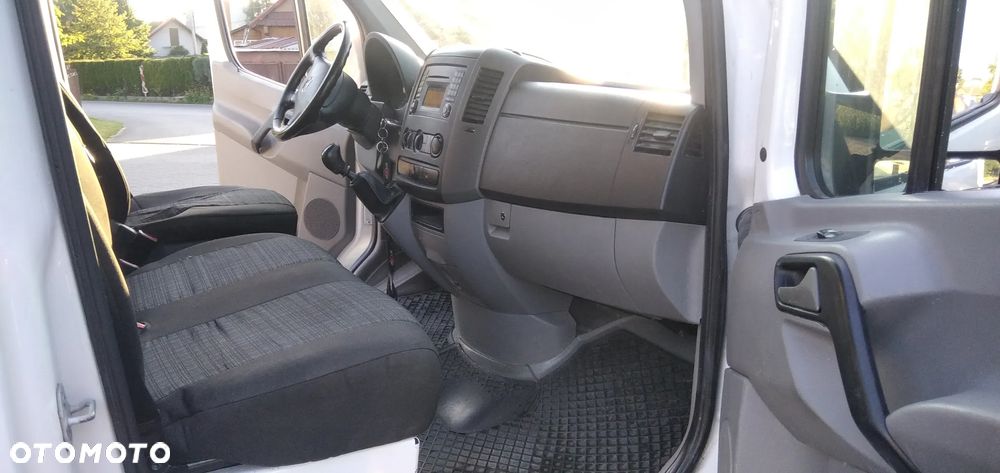 Mercedes-Benz SPRINTER 210 - 6