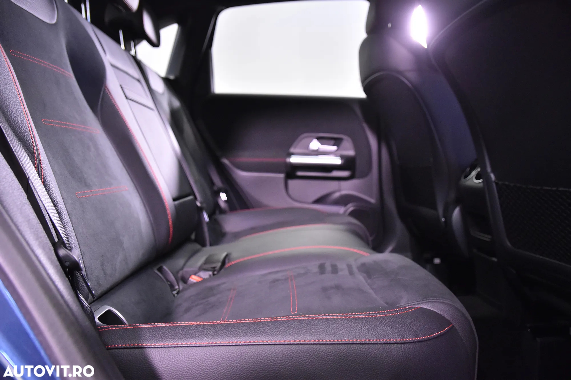 Mercedes-Benz B 180 7G-DCT AMG Line - 12