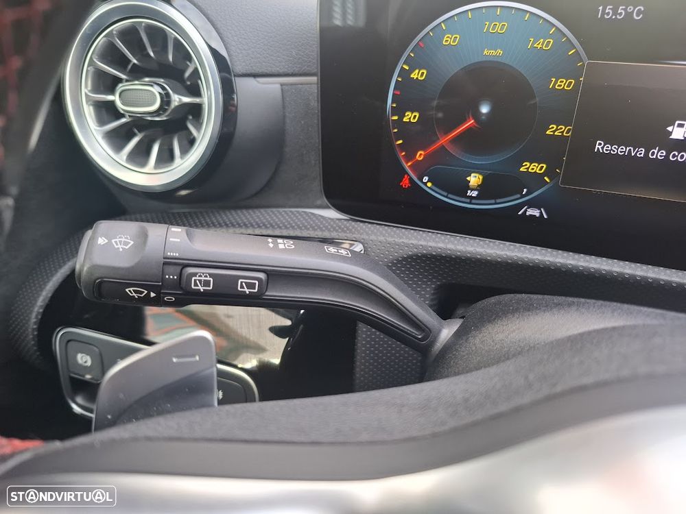 Mercedes-Benz A 200 7G-DCT AMG Line - 35