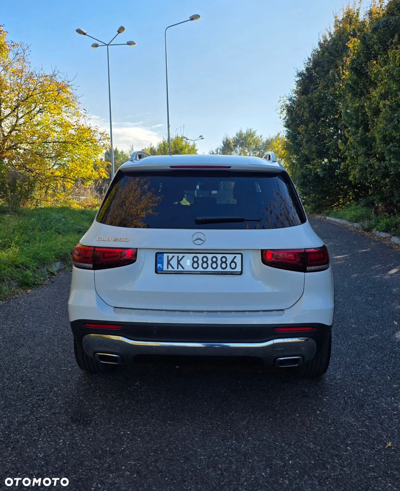 Mercedes-Benz GLB - 9