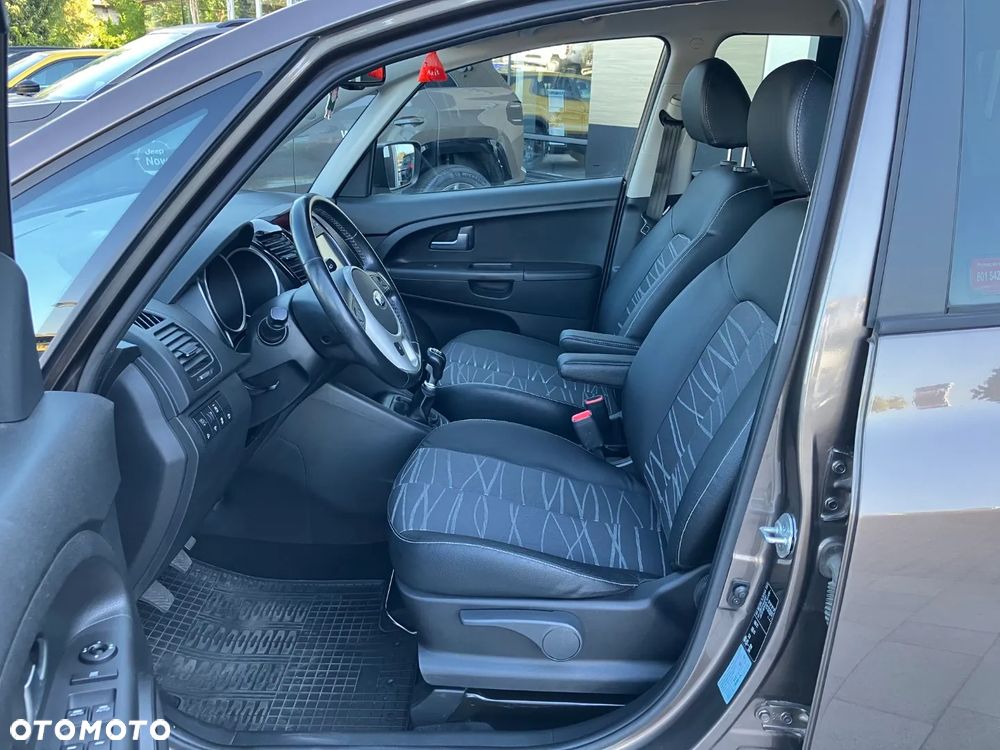 Kia Venga 1.4 L - 6