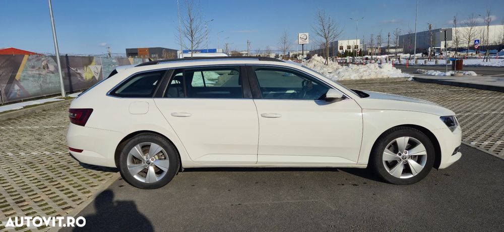 Skoda Superb 2.0 TDI DSG 4X4 Style - 31