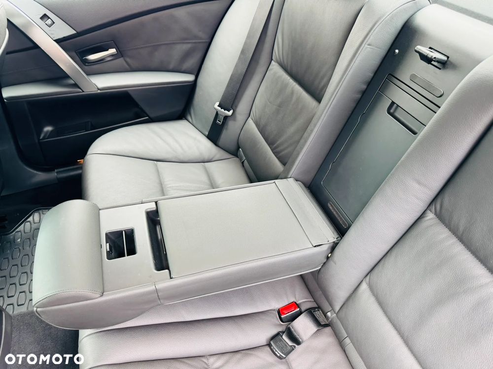 BMW Seria 5 - 34
