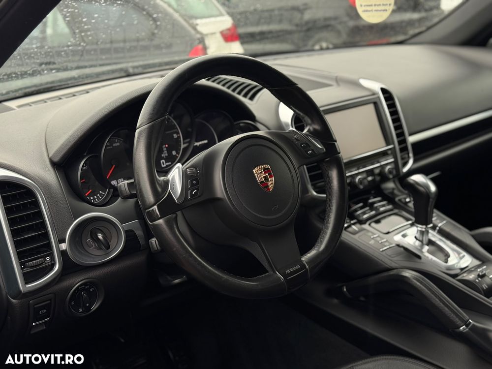 Porsche Cayenne - 33