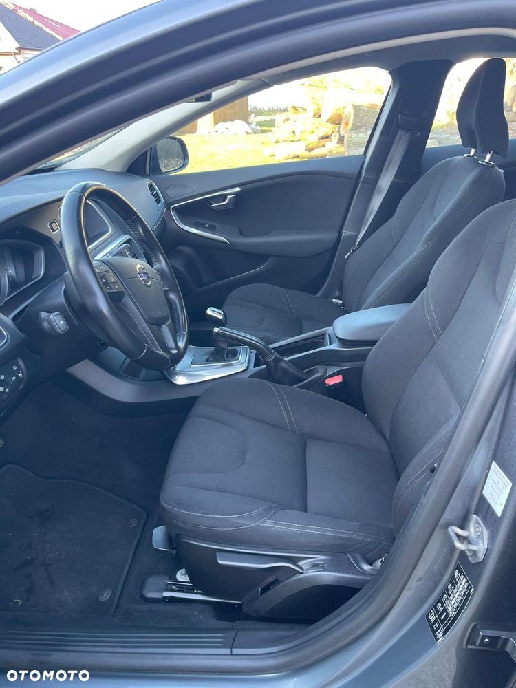 Volvo V40 D3 Kinetic - 13