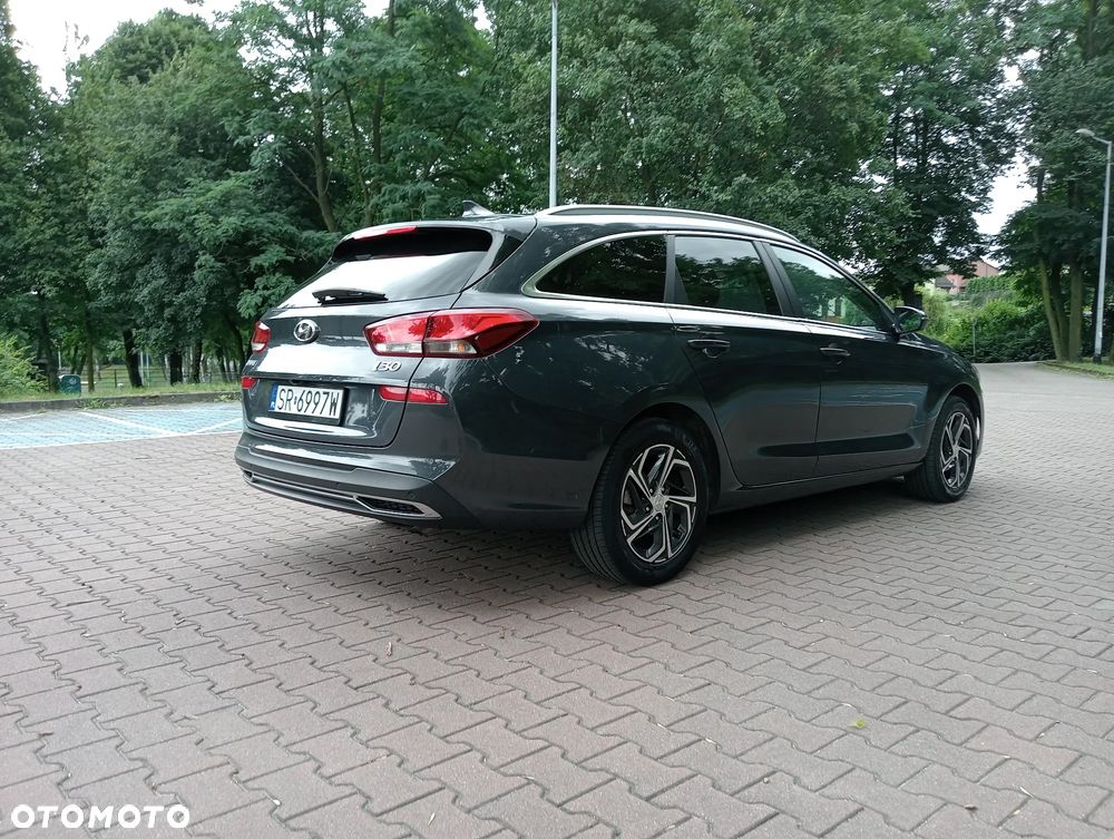 Hyundai i30 1.5 DPI Smart - 9