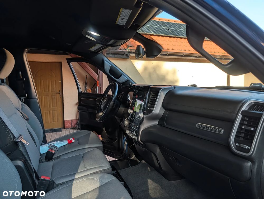 RAM 1500 Crew Cab Shortbed Bighorn - 10
