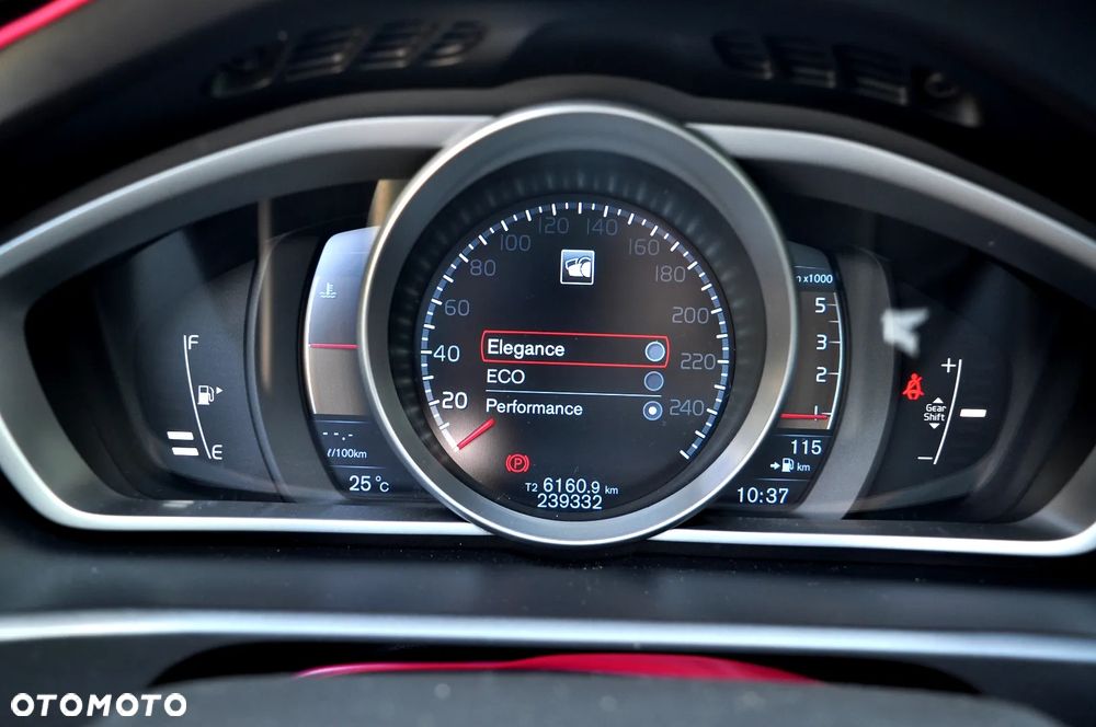 Volvo V40 D4 Summum - 31