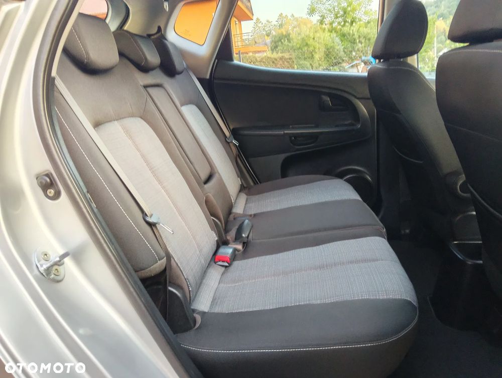 Kia Venga 1.4 CVVT Attract - 11