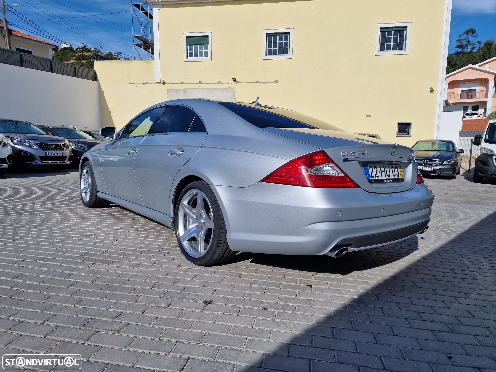 Mercedes-Benz 350 - 9