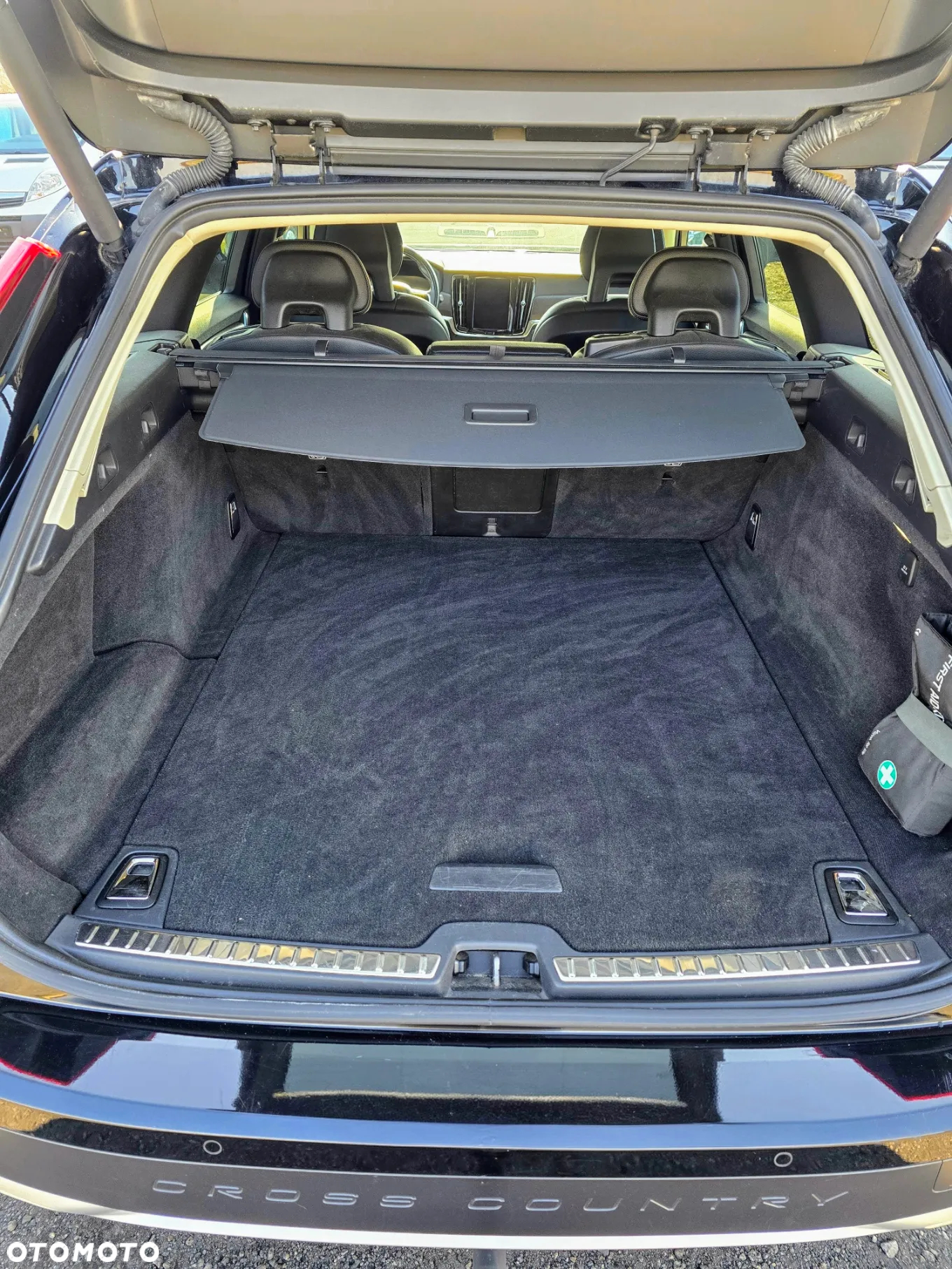 Volvo V90 Cross Country T5 AWD Geartronic Pro - 13