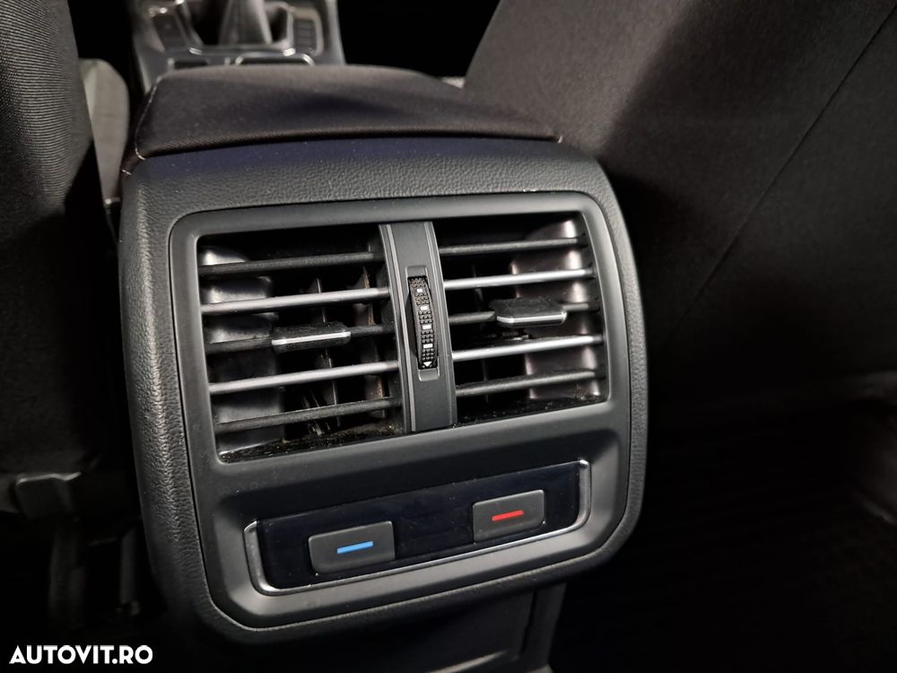 Volkswagen Passat - 25