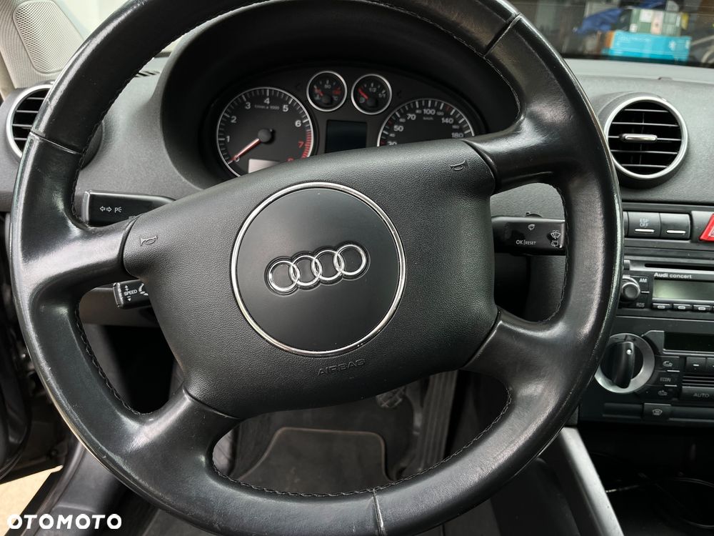 Audi A3 3-drzwiowe 2.0 FSI Attraction - 16