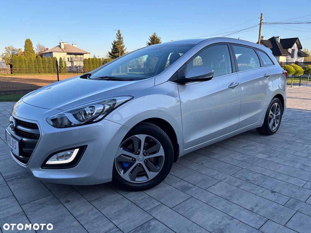 Hyundai i30 blue Kombi 1.6 GDi YES Silver - 1