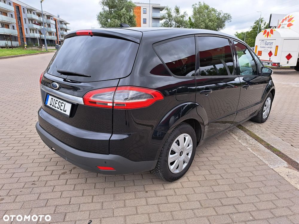Ford S-Max - 8