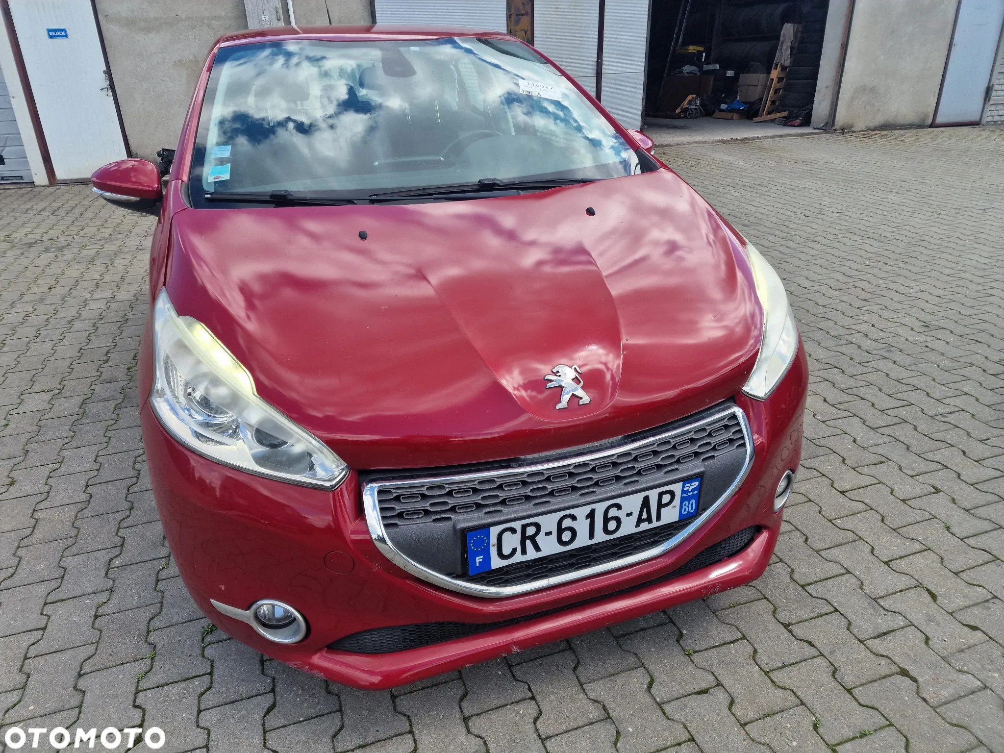 Peugeot 208 e-HDi 115 Stop&Start Allure - 2