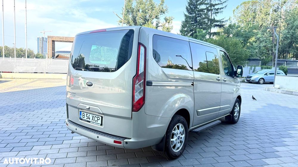 Ford Tourneo Custom - 2