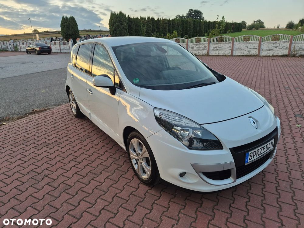 Renault Scenic 1.6 16V 110 Dynamique - 15