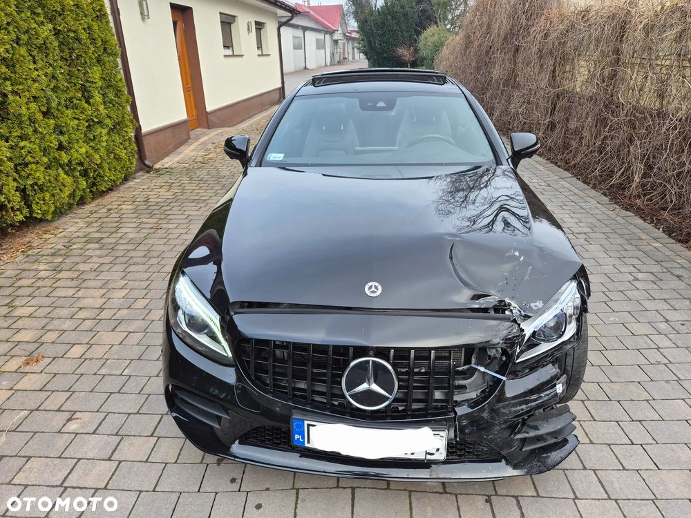 Mercedes-Benz Klasa C 300 4Matic 9G-TRONIC - 1